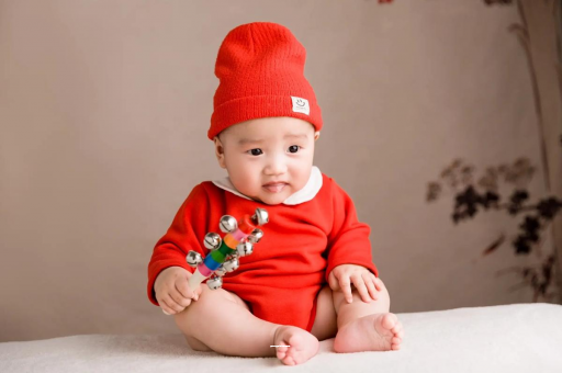 舞钢六个月宝宝总是摇头 舞钢六个月宝宝总是摇头